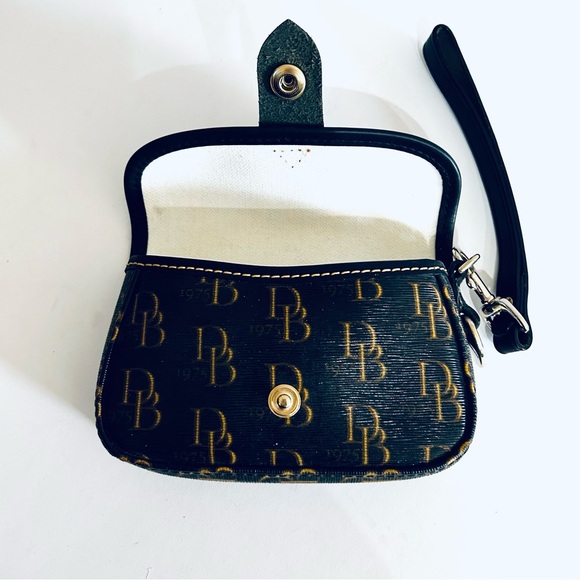 Dooney & Bourke Black and Gold Wristlet - Picture 5 of 9